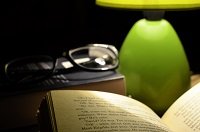 light-dark-bed-lamp 200